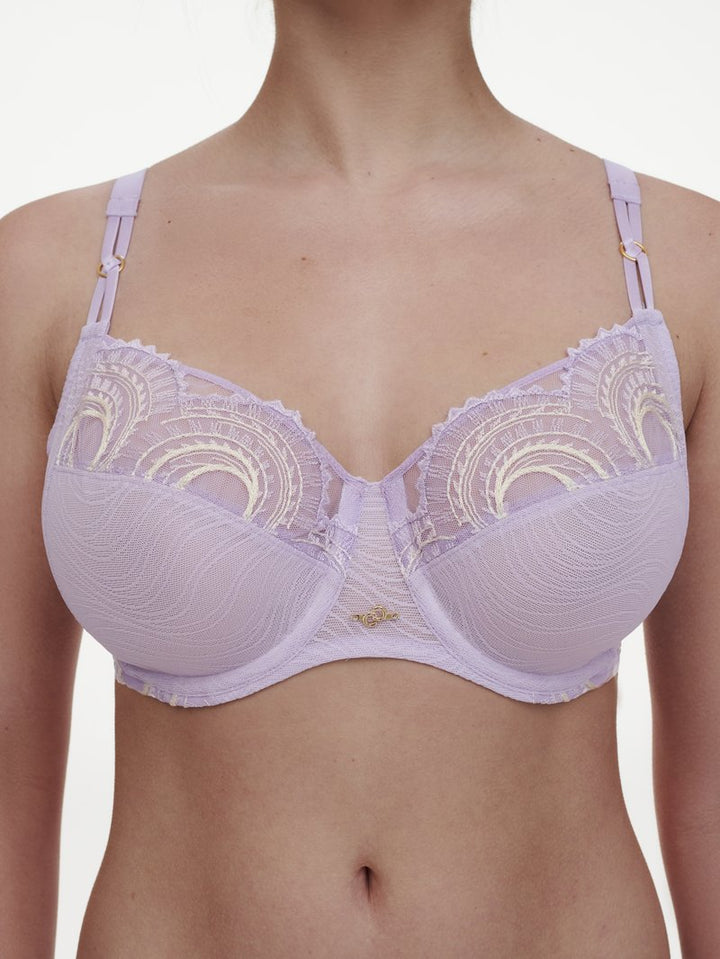 Chantelle - Mystic Dream Covering Underwired Bra Lavandin / Milk