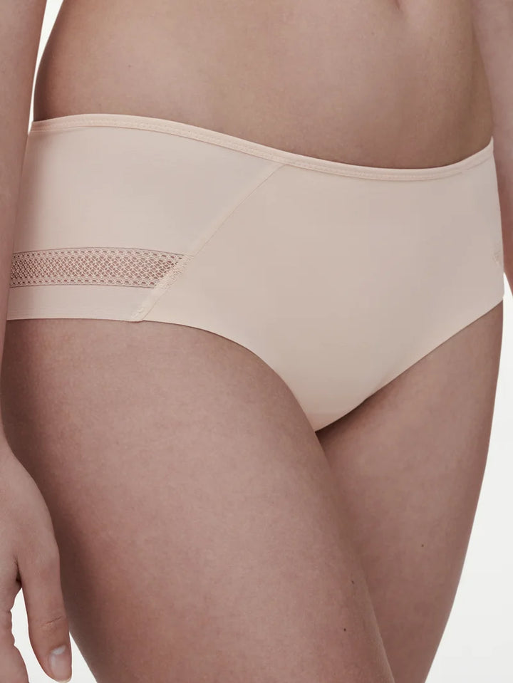 Chantelle - Easy Bliss Covering Shorty Golden Beige