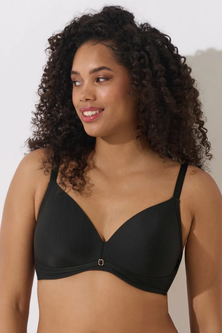 Lisca - Laura V-Neck Wireless Soft Bra Black