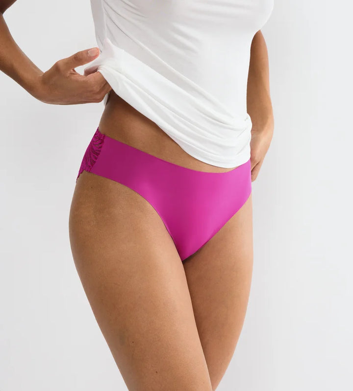 Triumph - Pretty Micro Tai Plum Fusion