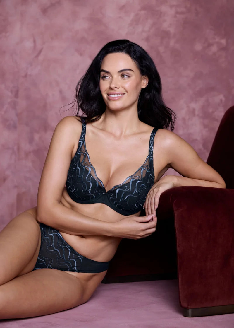 Wacoal - Mayumi Tanga Midnight