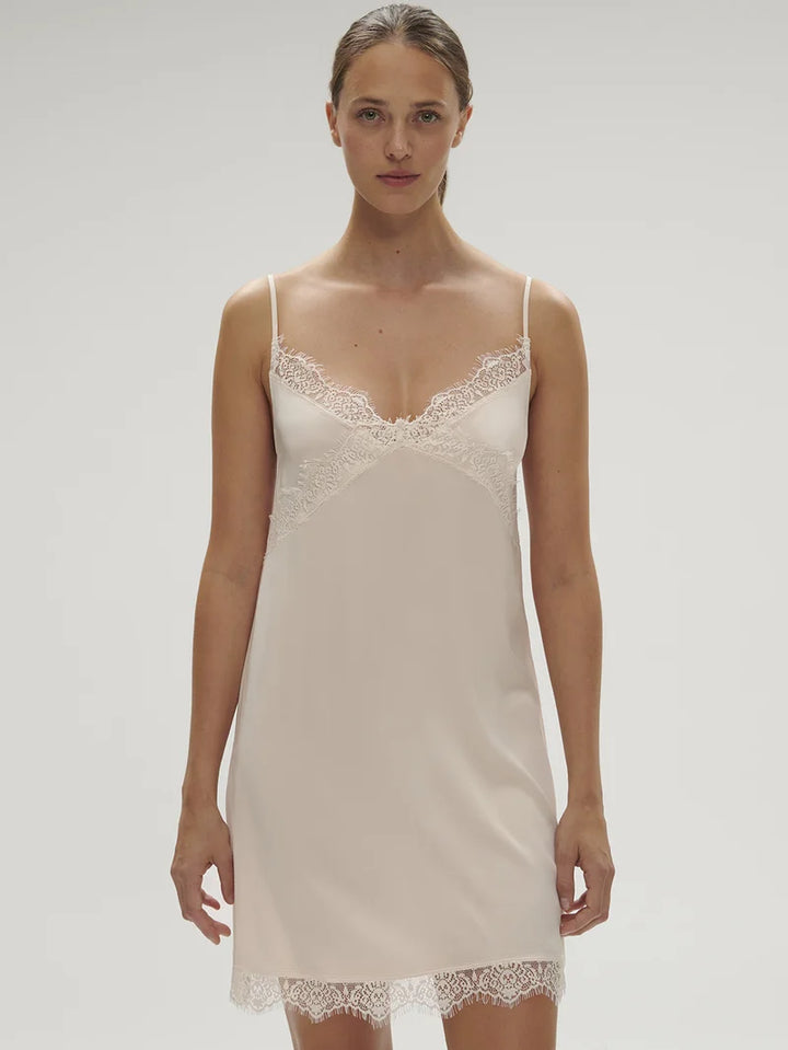 Simone Perele - Satin Secrets Short Nightdress Sakura Pink