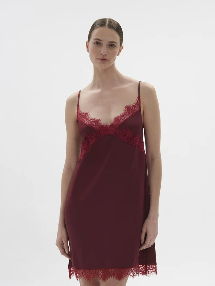 Simone Perele - Satin Secrets Short Nightdress Spinel Red