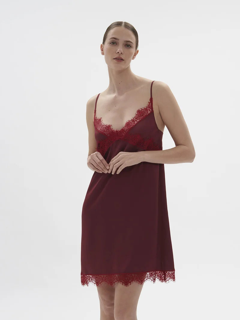Simone Perele - Satin Secrets Short Nightdress Spinel Red