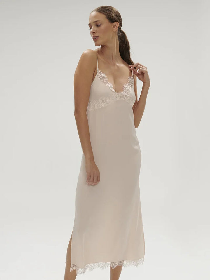 Simone Perele - Satin Secrets Long Nightdress Sakura Pink