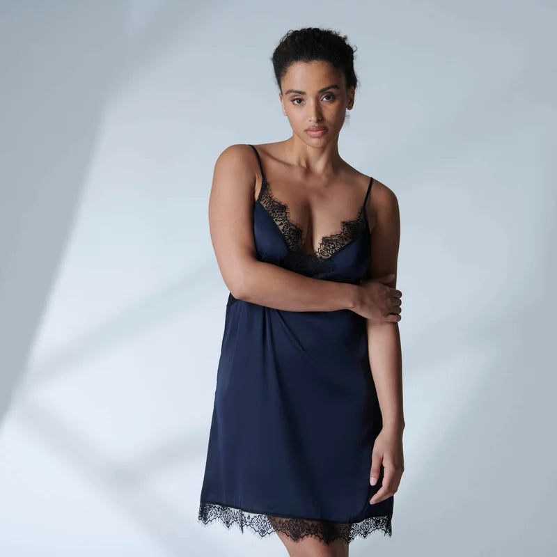Simone Perele - Satin Secrets Short Nightdress Full Moon