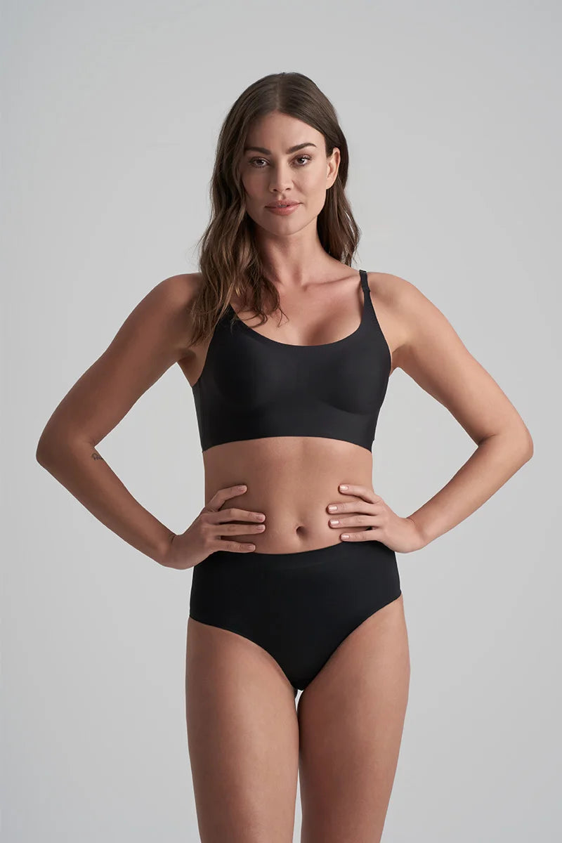 ByeBra - Invisible Shapewear Light Support Bra Top Round-Neck Black