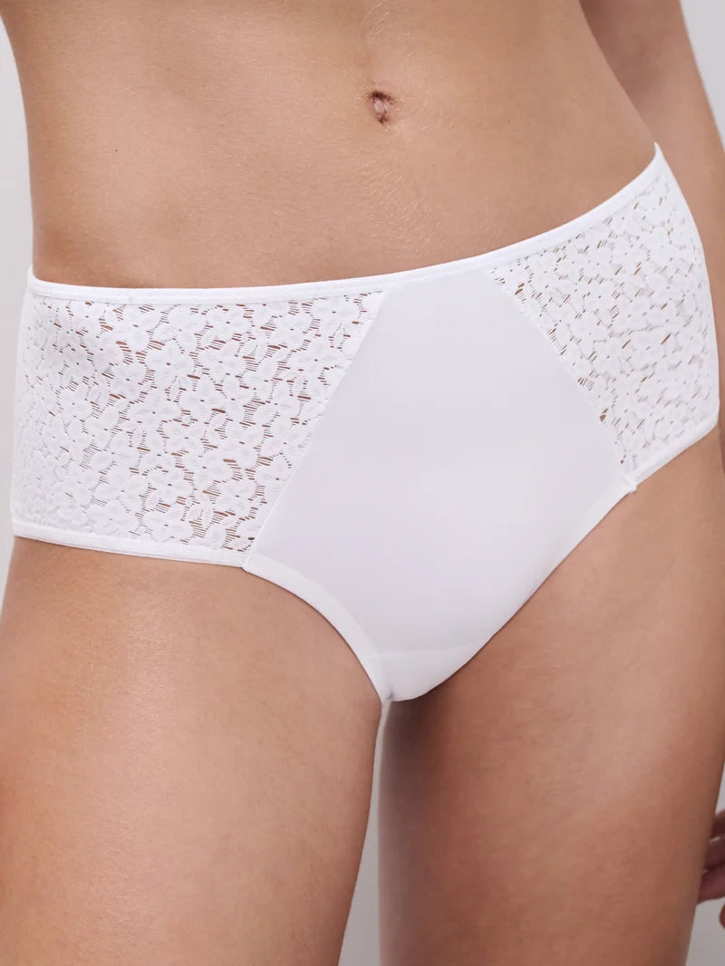 Chantelle EasyFeel - Norah Covering Shorty White