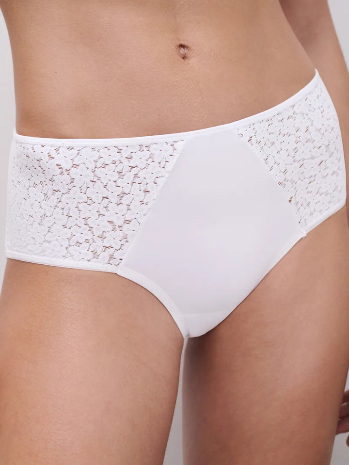 Chantelle EasyFeel - Norah Covering Shorty White