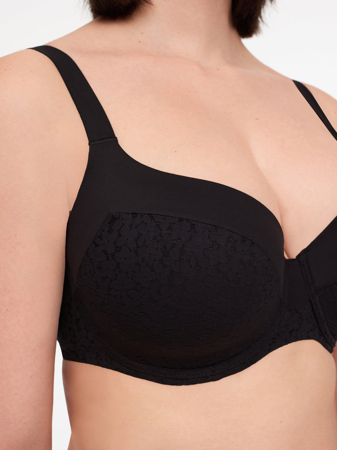 Chantelle Norah Underwired Covering Bra - Black Full Cup Bra Chantelle 