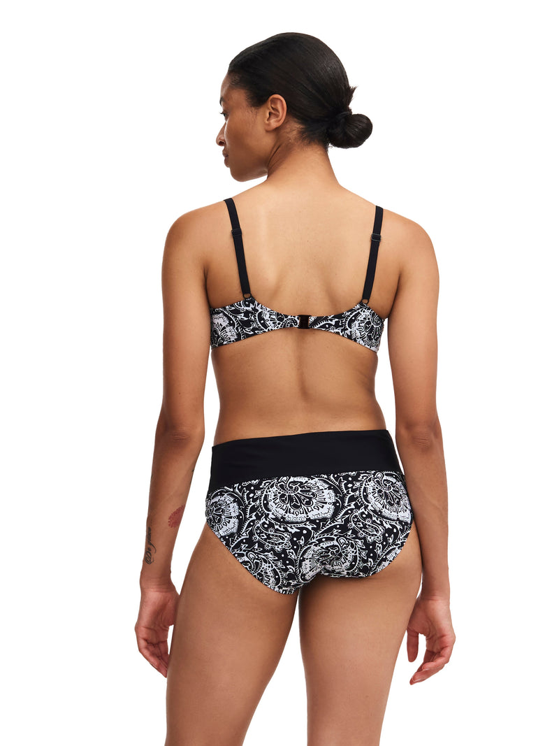 Chantelle Swimwear - Flowers Covering Underwired Bra (Adjustable) Black Flowers Full Cup Bikini Chantelle Swimwear 