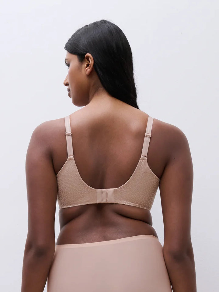 Chantelle - Magique Covering Moulded Bra Dusky Pink