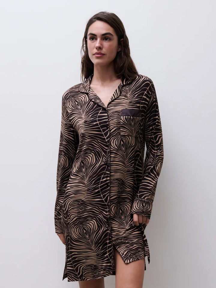 Femilet - Daisy Nightgown Long Sleeves Zebra Leaves