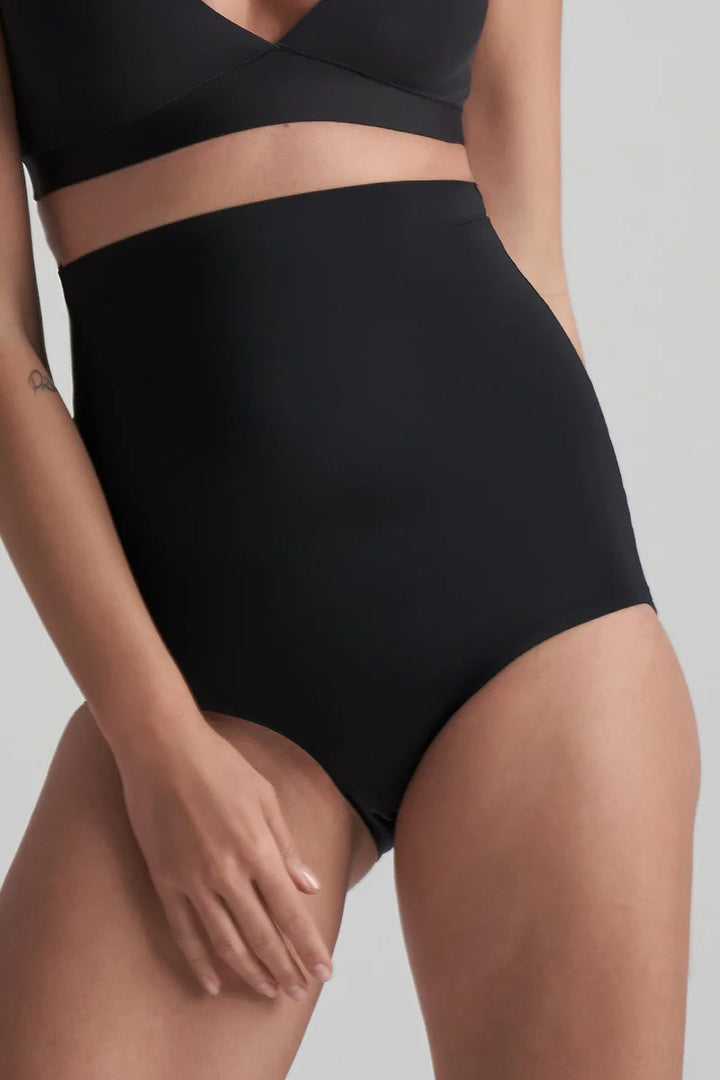 ByeBra - Invisible Shapewear Light Support Invisible High Waist Brief Black