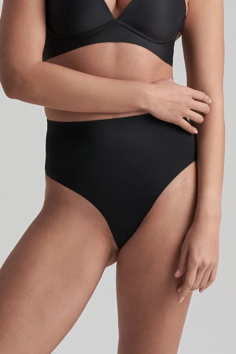 ByeBra - Invisible Shapewear Light Support Invisible Mid Waist Thong Black