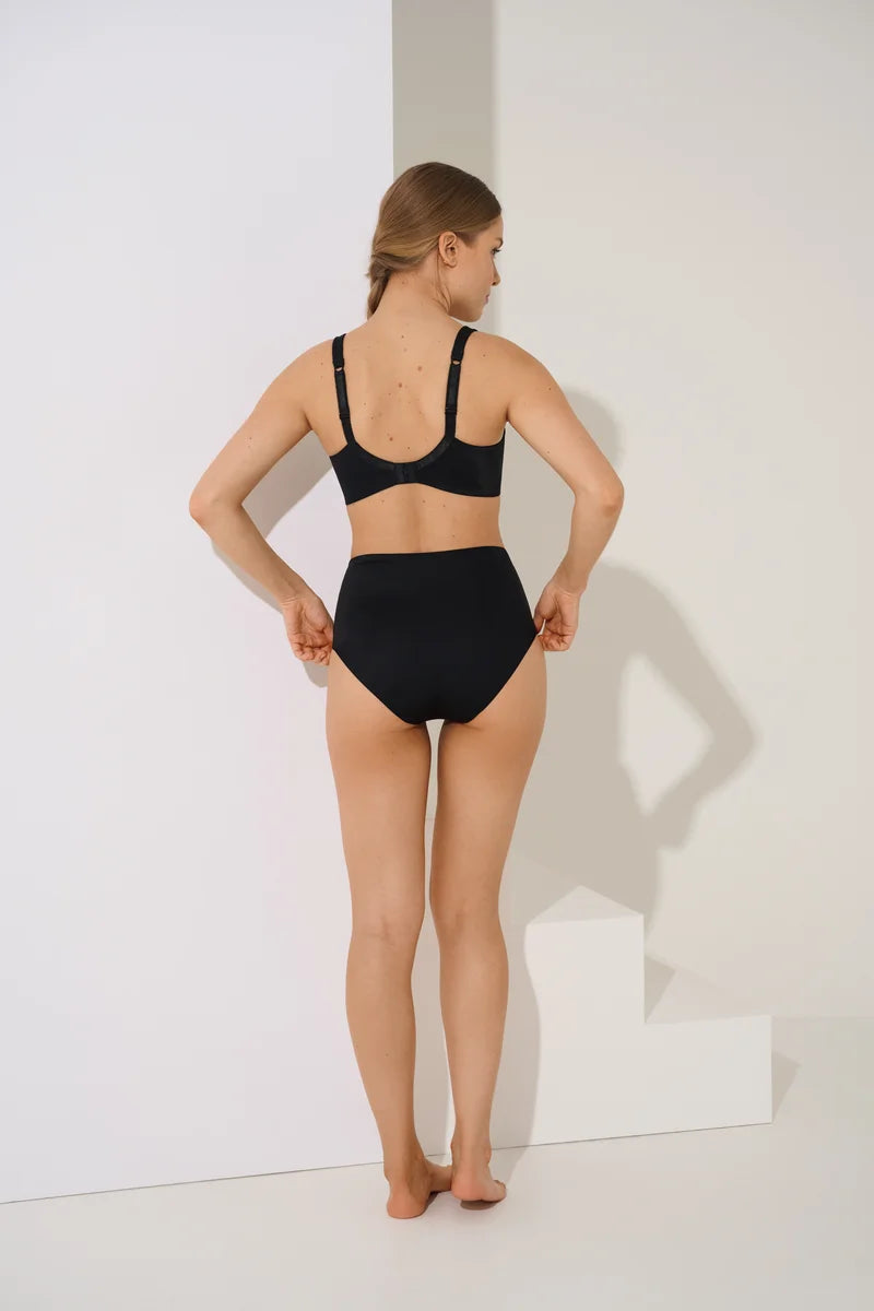 Lisca - Jane Wireless Minimizer Bra Black