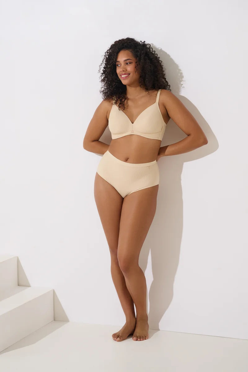Lisca - Laura V-Neck Wireless Soft Bra Vanilla Cream