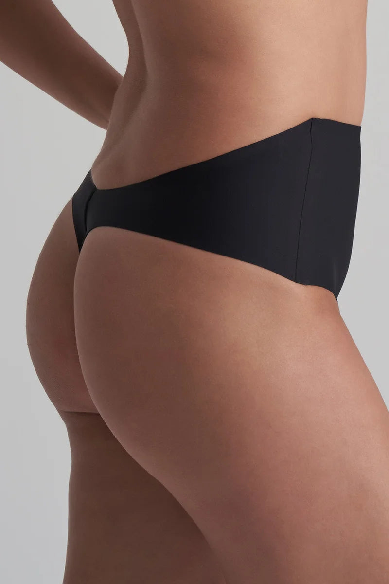 ByeBra - Low Back Shapewear (Light Support) Low Back Mid Waist Thong Black