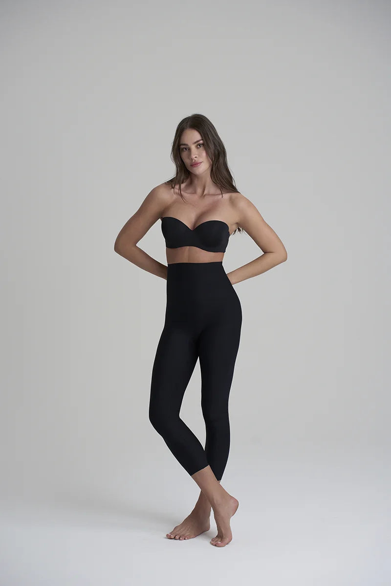 ByeBra - Sculpting Shapewear (Strong Support) Sculpting High Waist Capri Black