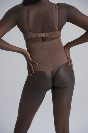 ByeBra - Sculpting Shapewear (Strong Support) Sculpting High Waist Thong Cocoa