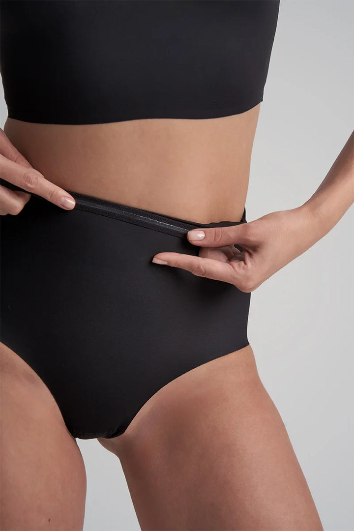 ByeBra - Sculpting Shapewear (Strong Support) Sculpting Mid Waist Brief Black