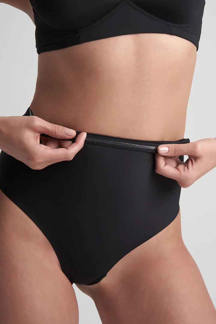 ByeBra - Sculpting Shapewear (Strong Support) Sculpting Mid Waist Thong Black