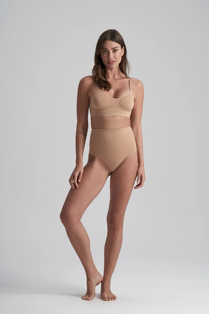 ByeBra - Seameless Shapewear (Strong Support) Seamless High Waist Thong Beige