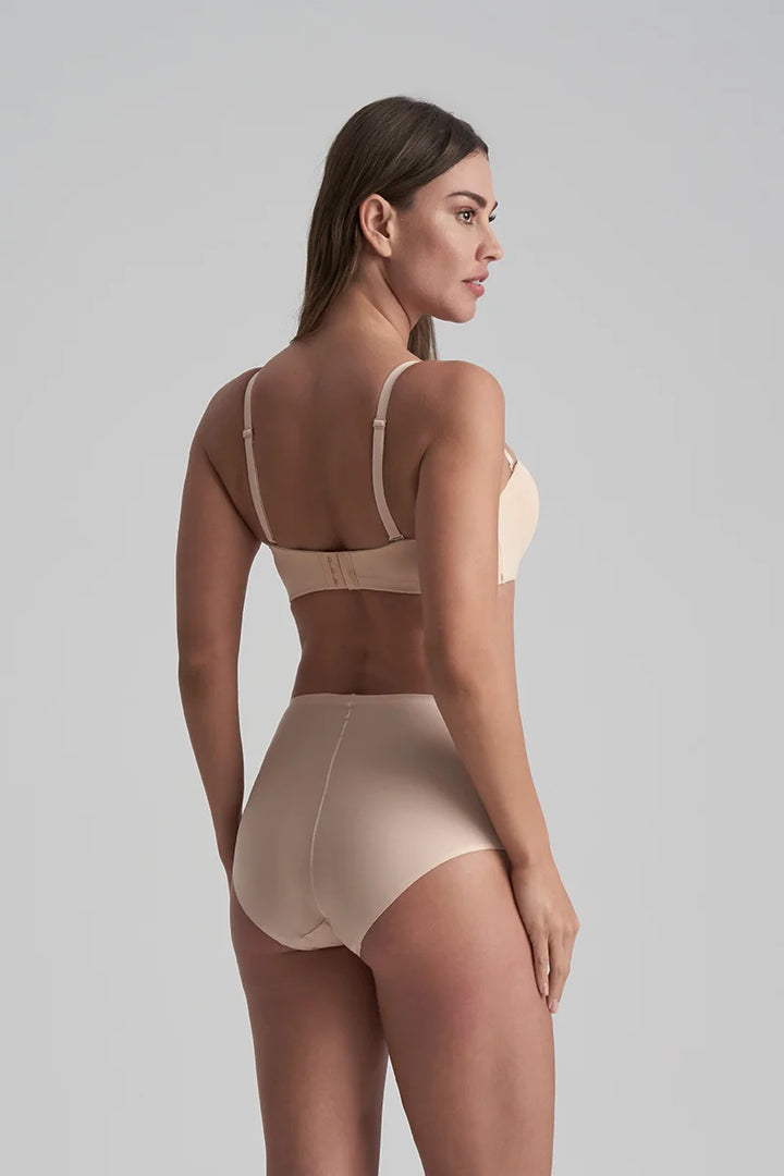 ByeBra - Uni Stretch (1-Size-Fits-Most) Uni Stretch High Brief Beige