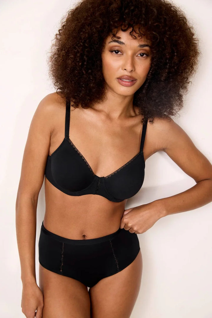 Lejaby - Softness Moulded Underwired Bra Black