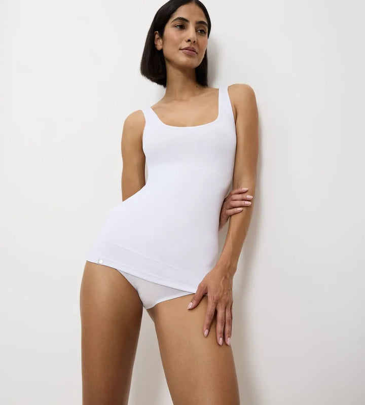 Triumph - Trendy Sensation Waist Shaping Shirt White