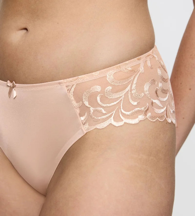 Triumph - Modern Finesse Tai Brief Neutral Beige