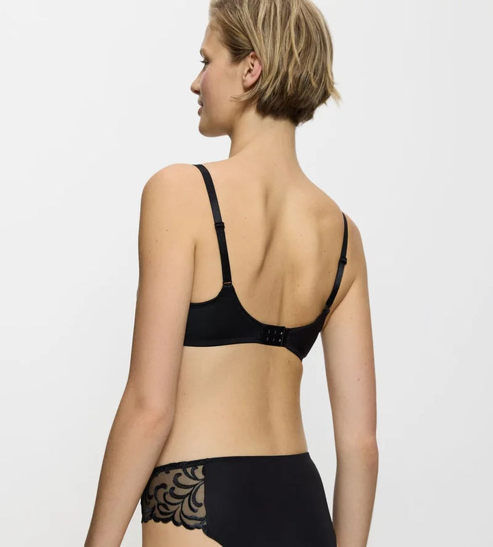 Triumph - Modern Finesse Lightly Padded Spacer Bra Black