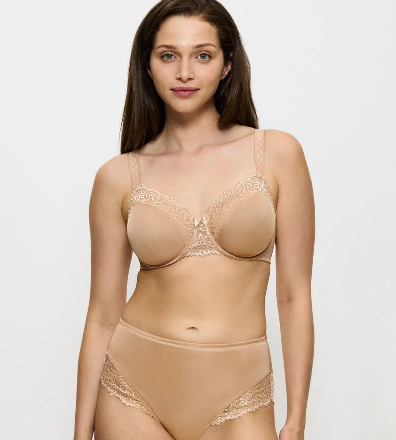 Triumph - Ladyform Moulded Cup Minimiser Bra Smooth Skin