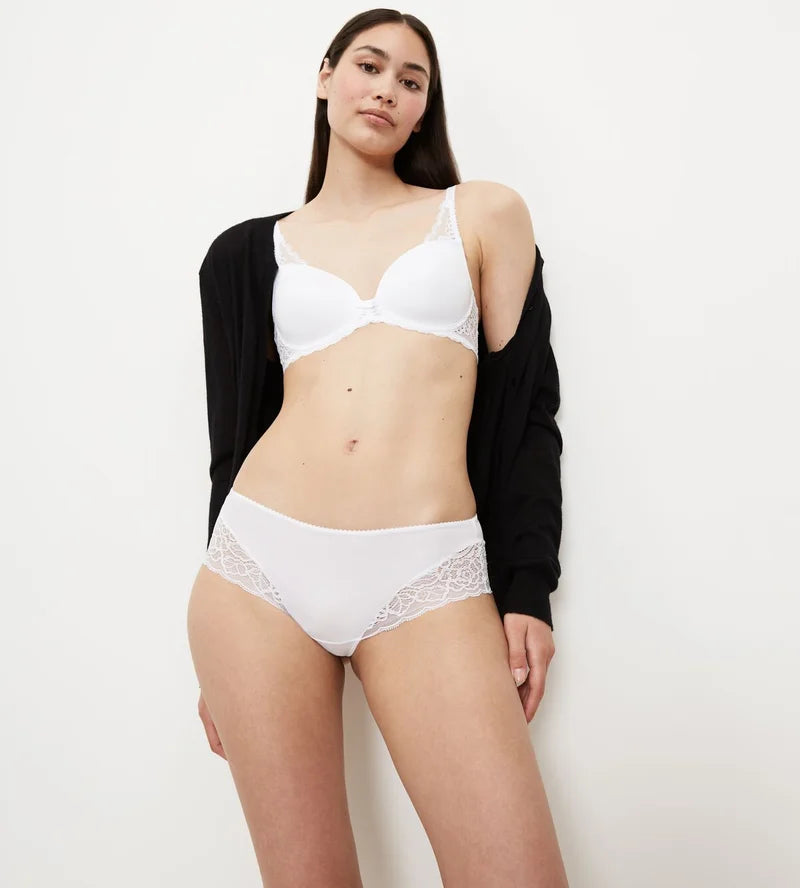 Triumph - Amourette Spotlight Hipster White
