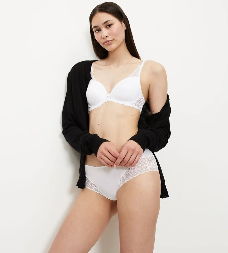Triumph - Amourette Spotlight Lightly Padded Bra White
