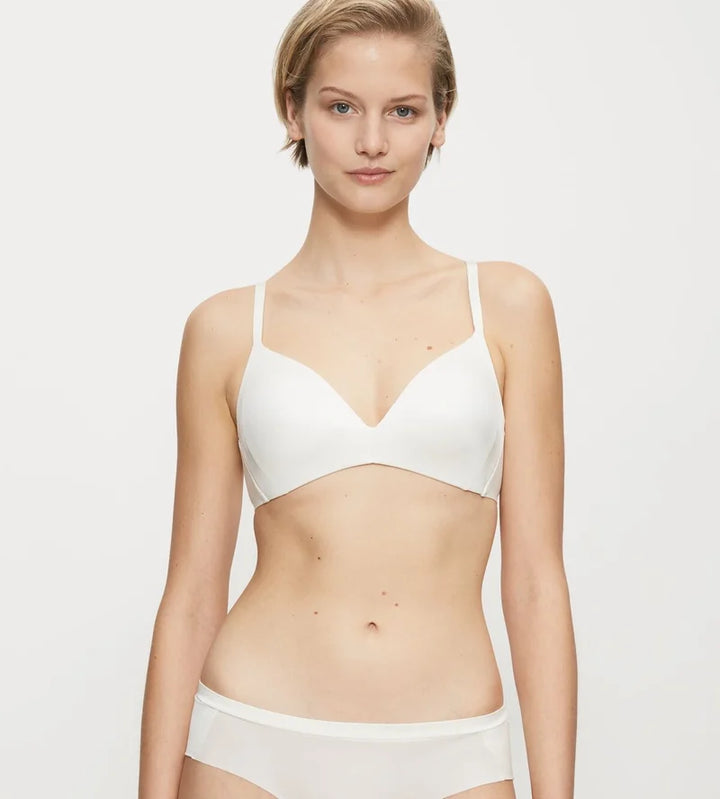 Triumph - Body Make-Up Essentials Soft Touch Wireless Padded Bra Vanille