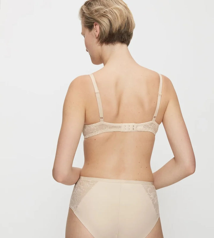 Triumph - Amourette Charm Padded T-Shirt Bra Creamy Dream