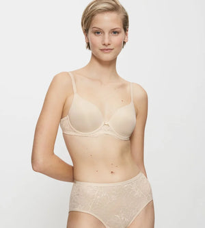 Triumph - Amourette Charm Padded T-Shirt Bra Creamy Dream