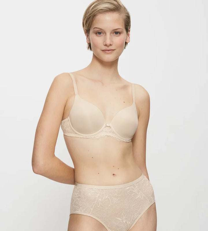 Triumph - Amourette Charm Padded T-Shirt Bra Creamy Dream