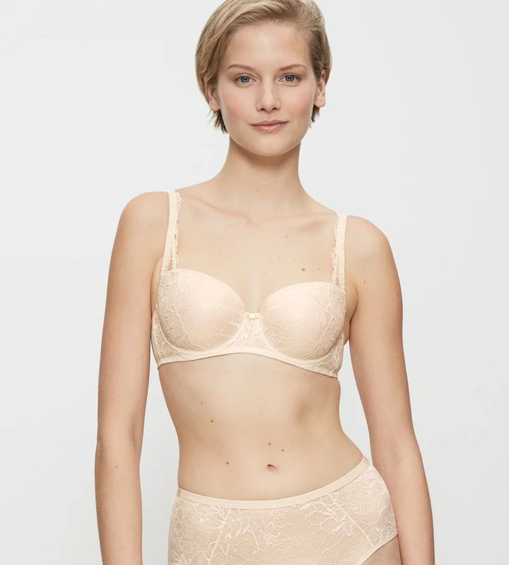 Triumph - Amourette Charm Lightly Padded Bra Creamy Dream