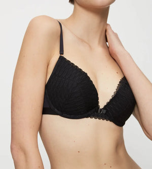 Triumph - Aura Spotlight Padded Push Up Bra Black