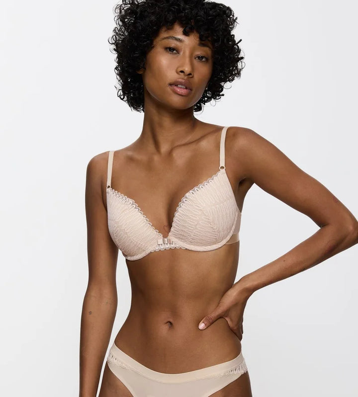 Triumph - Aura Spotlight Padded Push Up Bra Creamy Dream