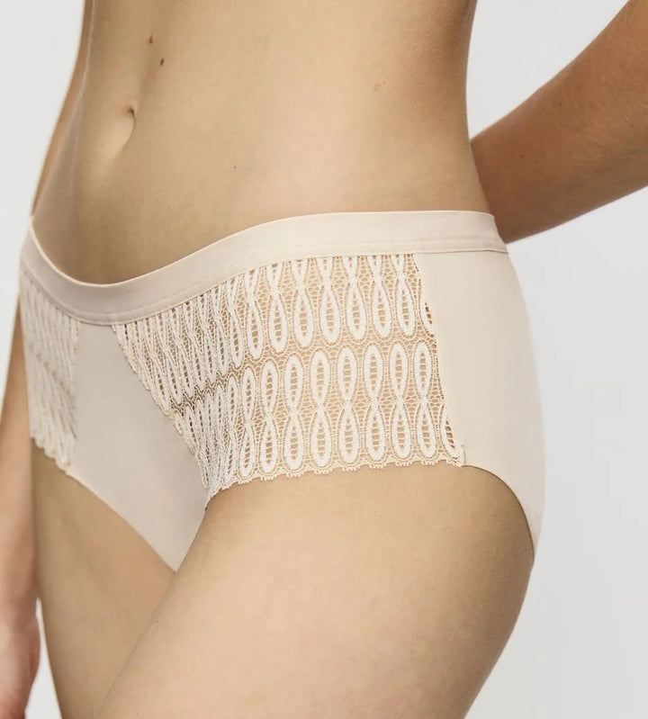 Triumph - Aura Spotlight Maxi Brief Creamy Dream