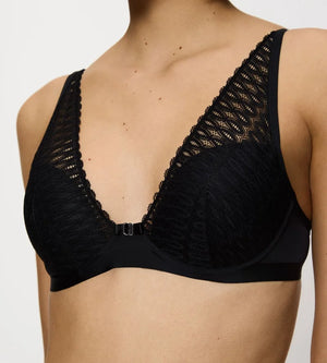 Triumph - Aura Spotlight Plunge Bra Black