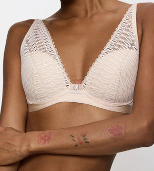 Triumph - Aura Spotlight Plunge Bra Creamy Dream