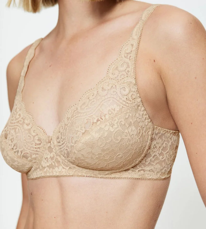 Triumph - Amourette Wireless Plunge Bra Skin
