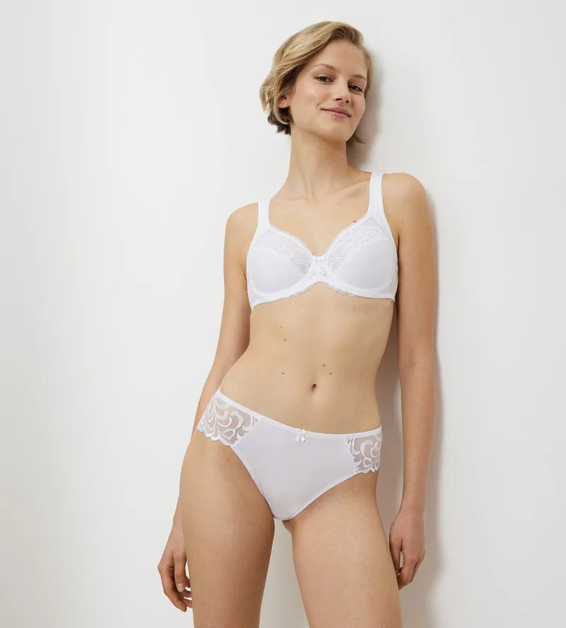 Triumph - Modern Lace Plus Cotton Full Cup Support Bra White