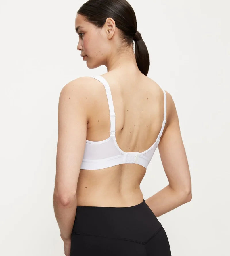 Triumph - Triaction Gravity Lite Wireless Sports Bra White