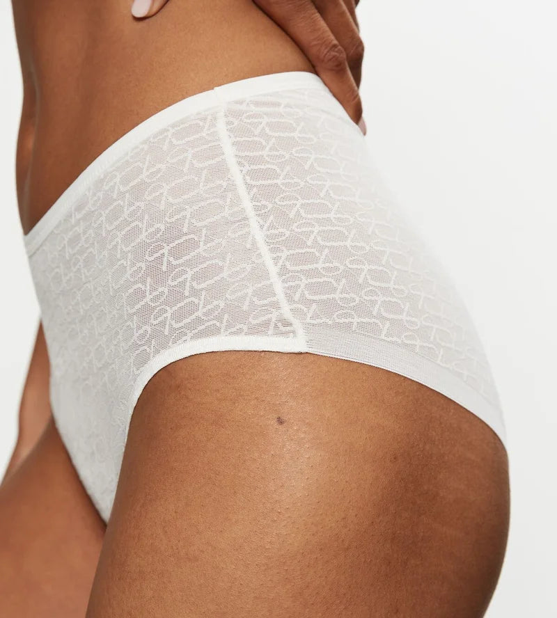 Triumph - Signature Sheer Maxi Brief Ex Ecru White