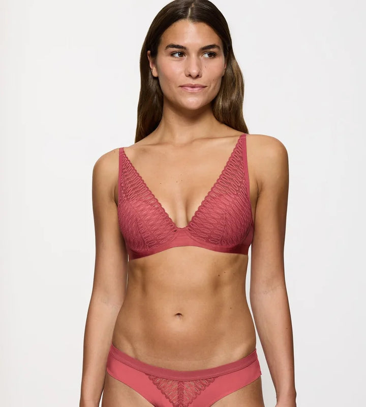 Triumph - Aura Spotlight Low Cut Padded Bra Strawberry Allure